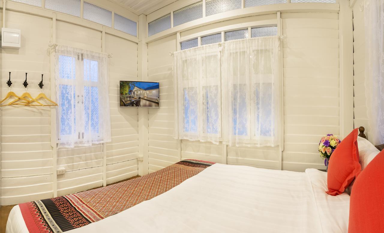 Baankachitpan Bangkok Hotel Экстерьер фото