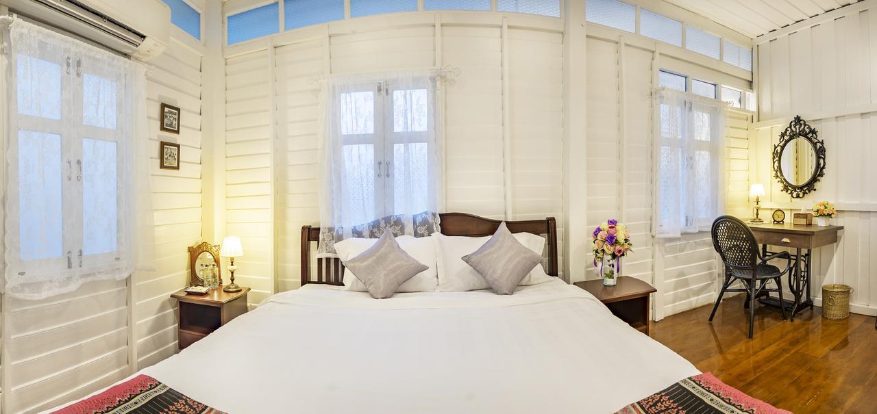Baankachitpan Bangkok Hotel Экстерьер фото