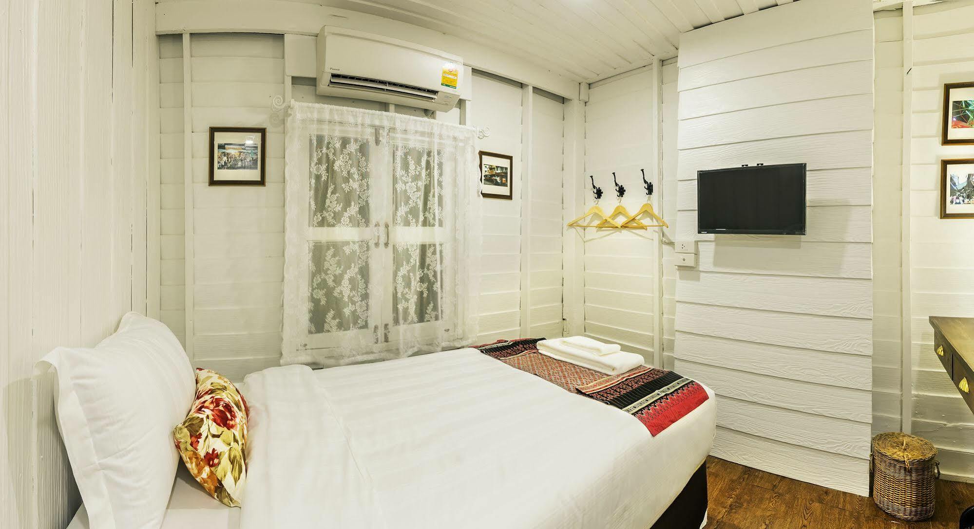 Baankachitpan Bangkok Hotel Экстерьер фото