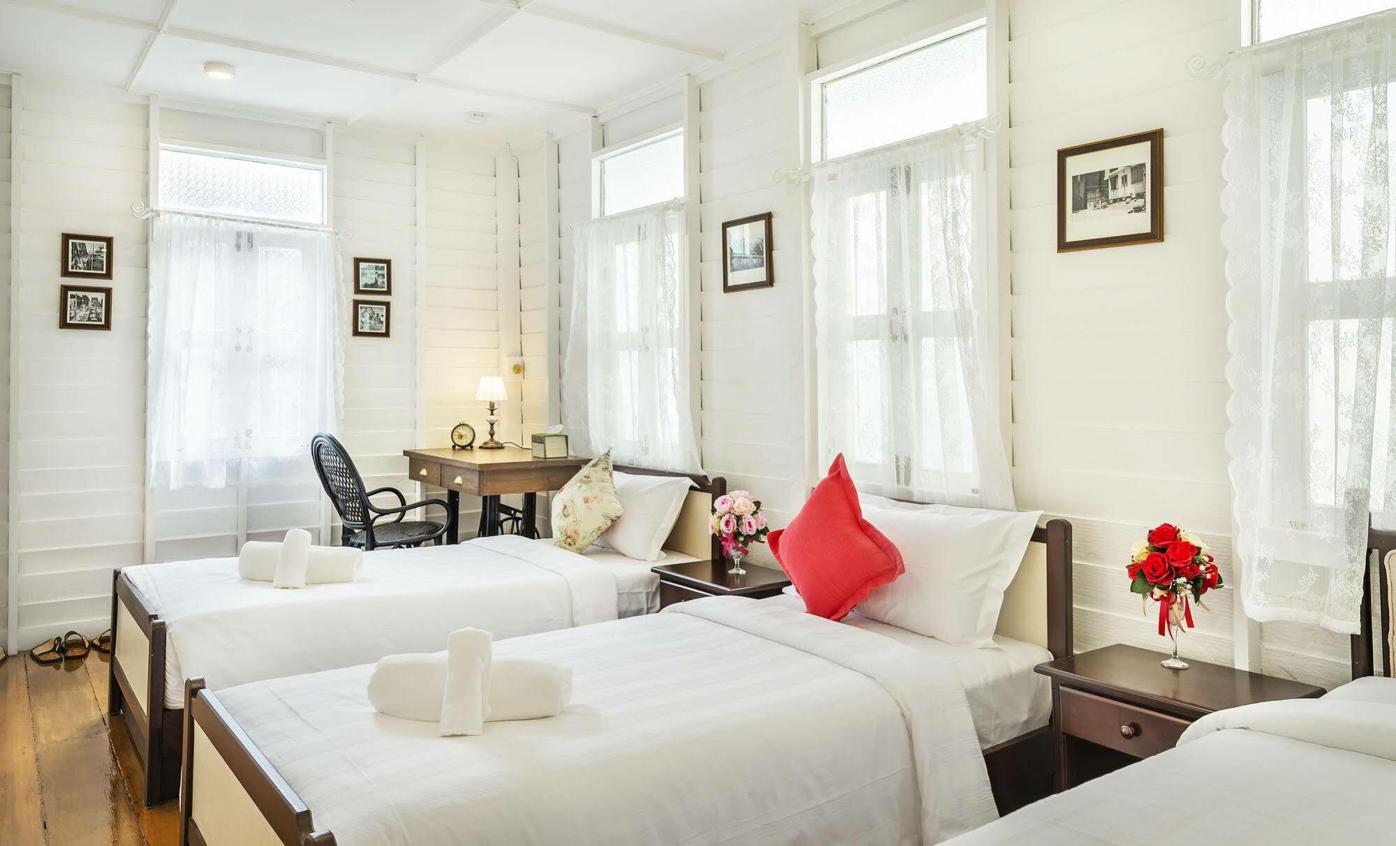 Baankachitpan Bangkok Hotel Экстерьер фото
