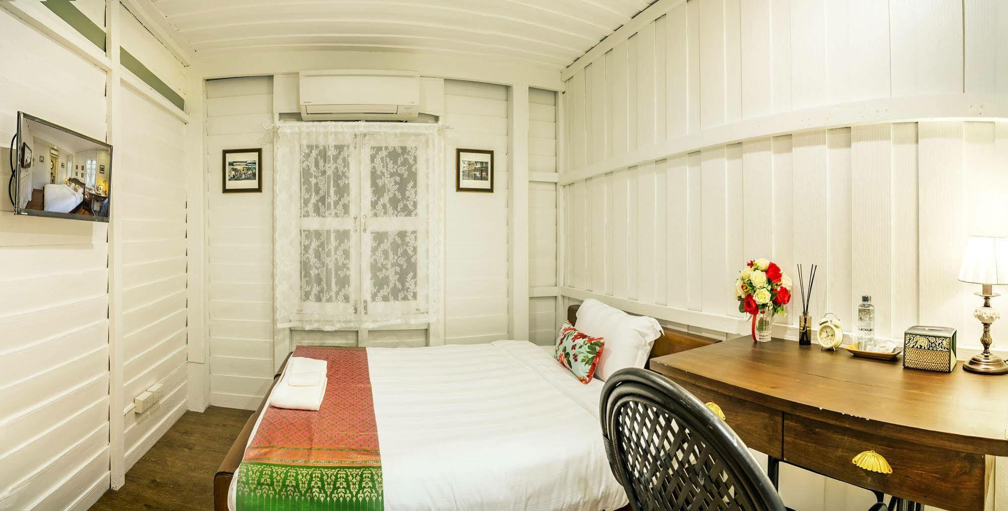 Baankachitpan Bangkok Hotel Экстерьер фото