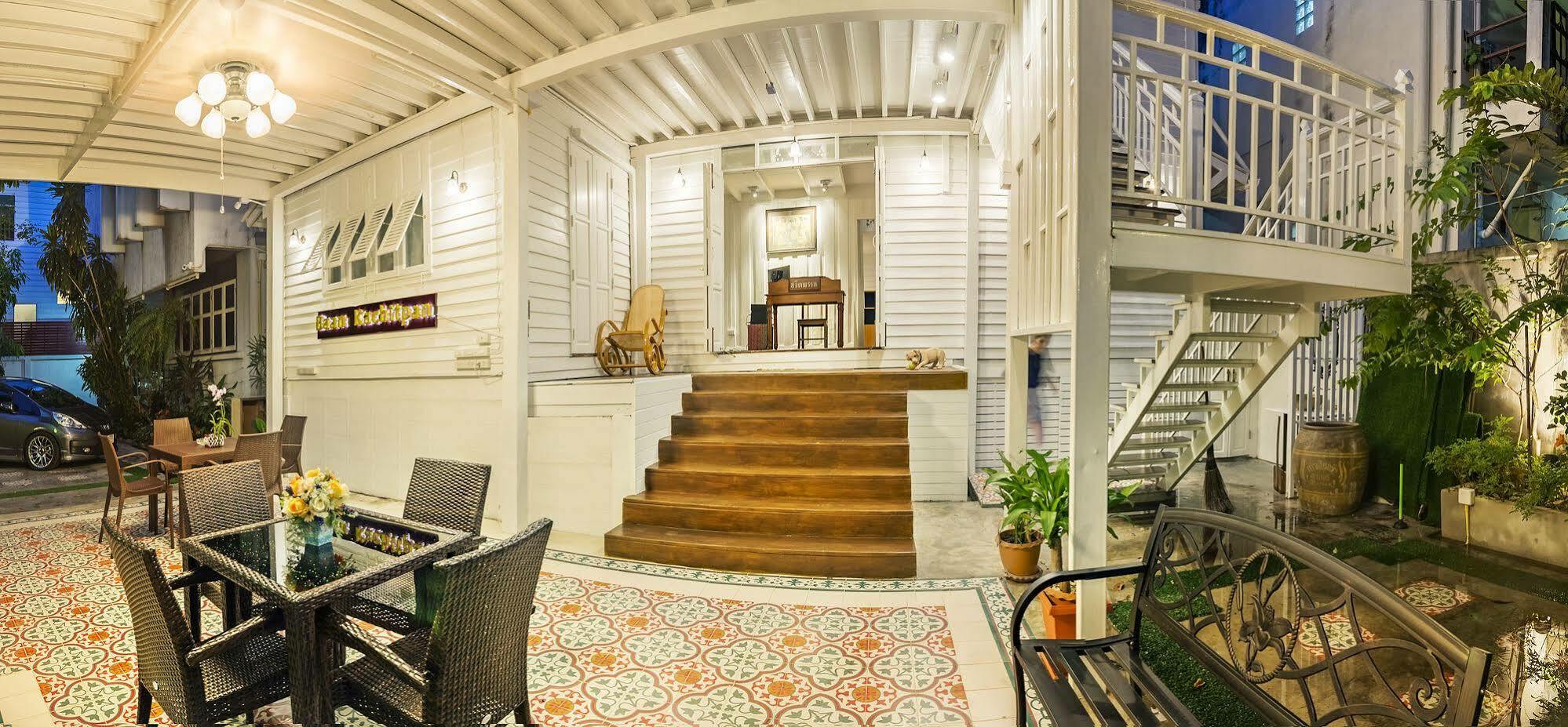 Baankachitpan Bangkok Hotel Экстерьер фото